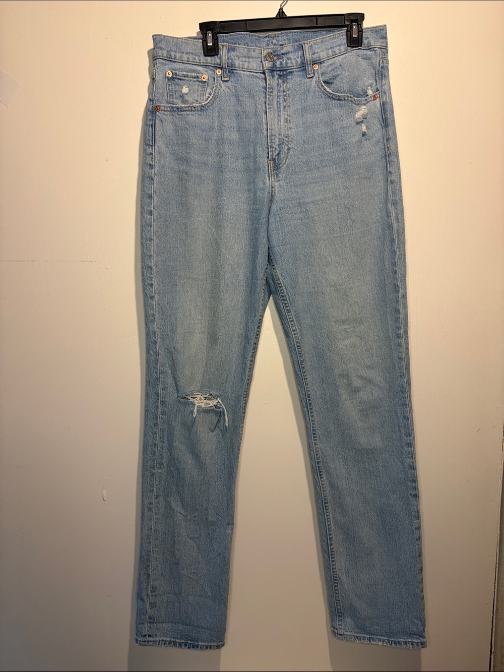 GAP Sky High Straight Light Wash Distressing Throughout Jeans Size 31 TALL